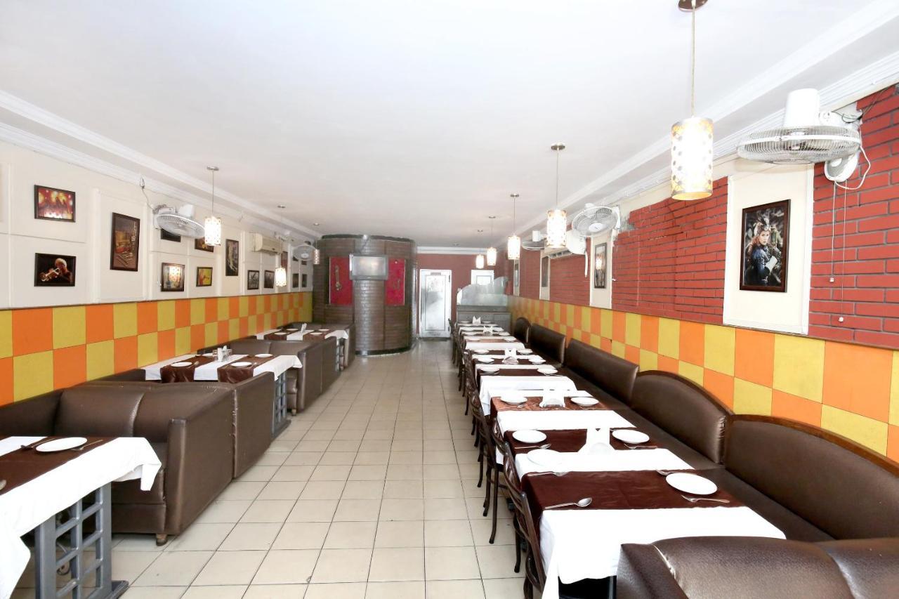 Oyo 9243 Trumpets Hotel Amritsar Buitenkant foto