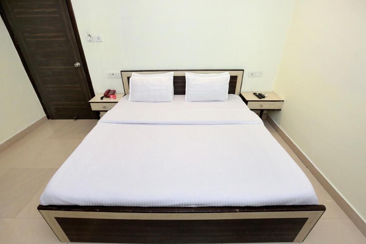 Oyo 9243 Trumpets Hotel Amritsar Buitenkant foto