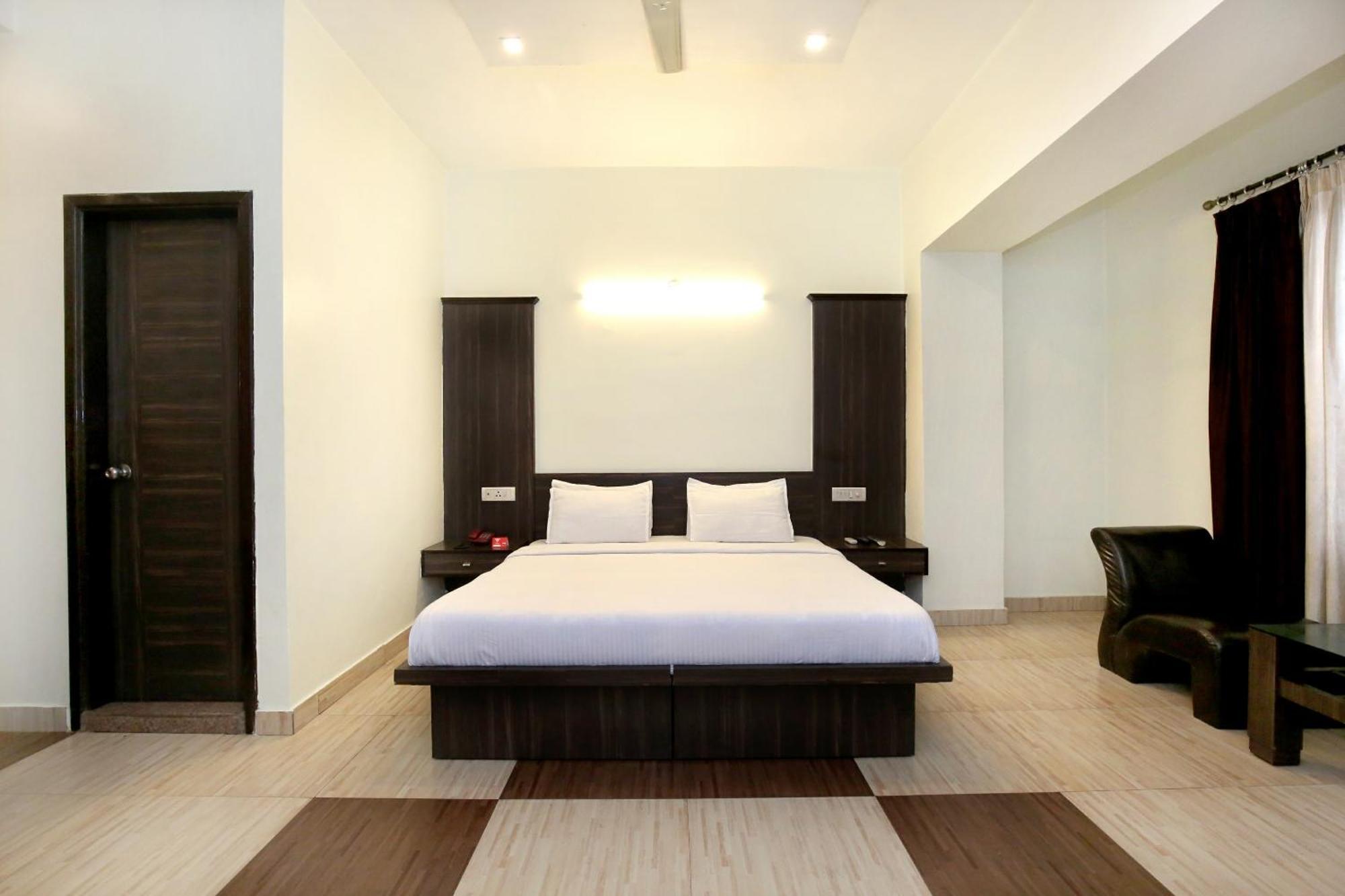 Oyo 9243 Trumpets Hotel Amritsar Buitenkant foto