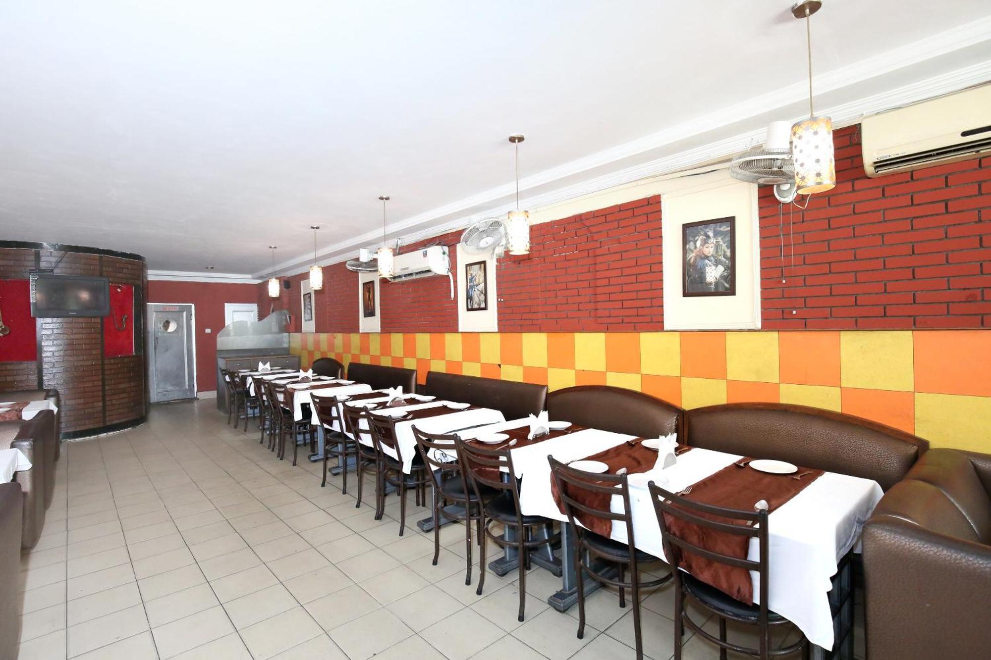 Oyo 9243 Trumpets Hotel Amritsar Buitenkant foto